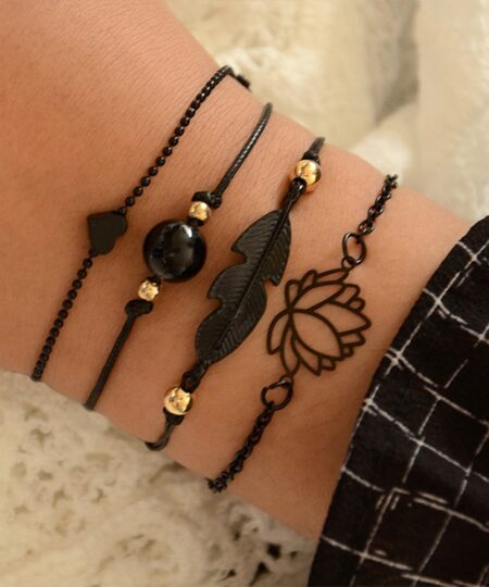 4 pièces gothique noir plume Lotus Bracelets ensemble coeur breloque Boho Bracelets pour les femmes poignet chaîne Bracelets bijoux de mode
